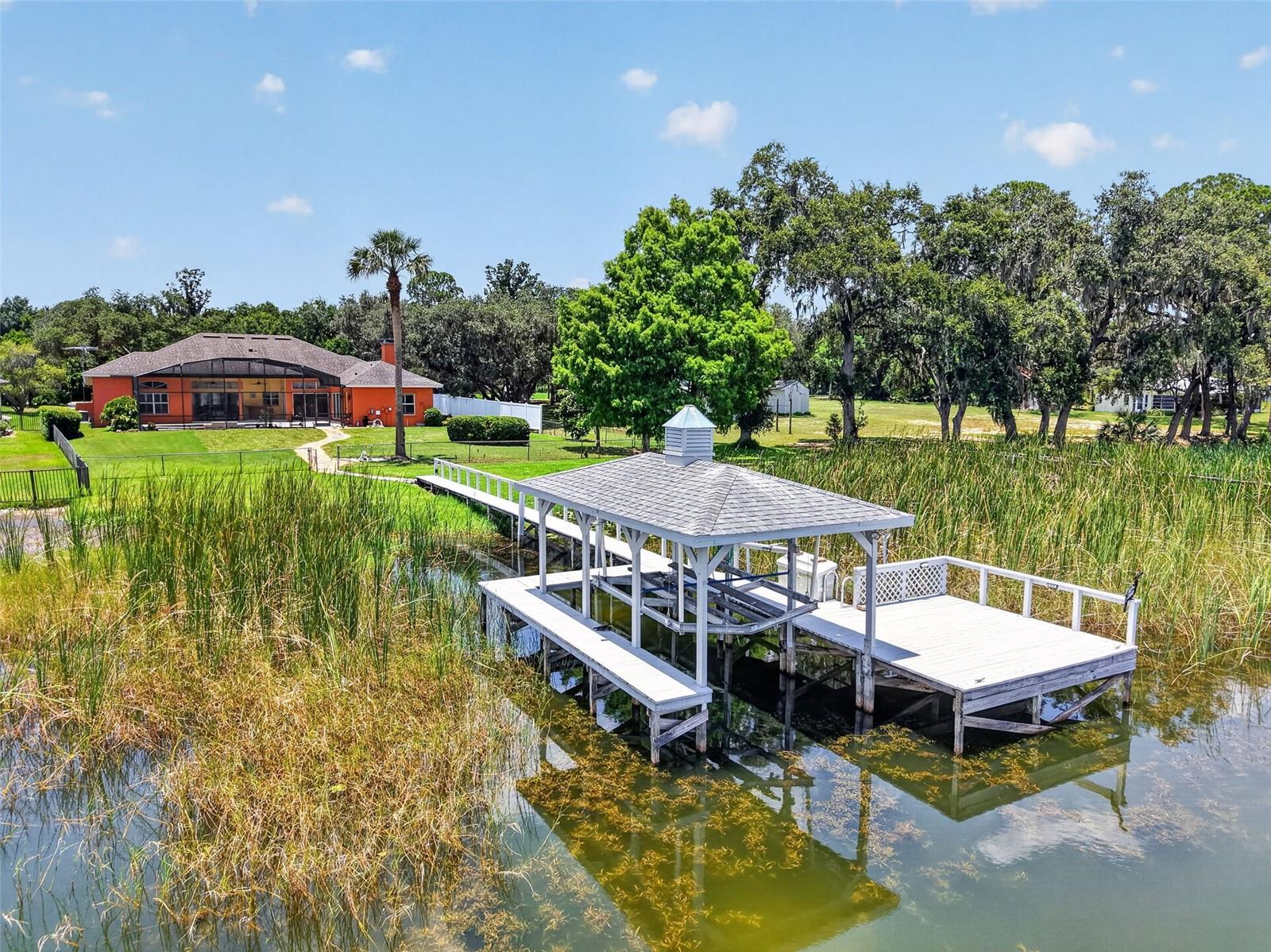 Photo of 29742 SQUIRREL POINT ROAD TAVARES FL 32778