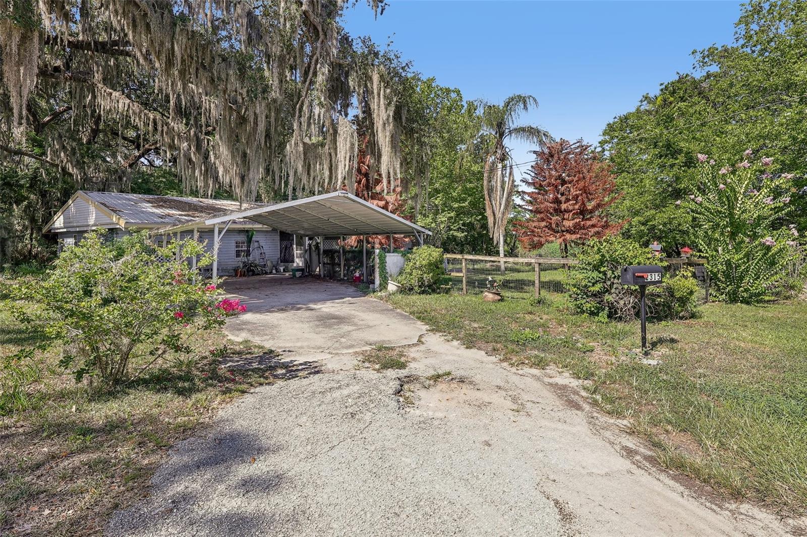 Photo of 2315 EDGEWATER AVENUE LEESBURG FL 34748