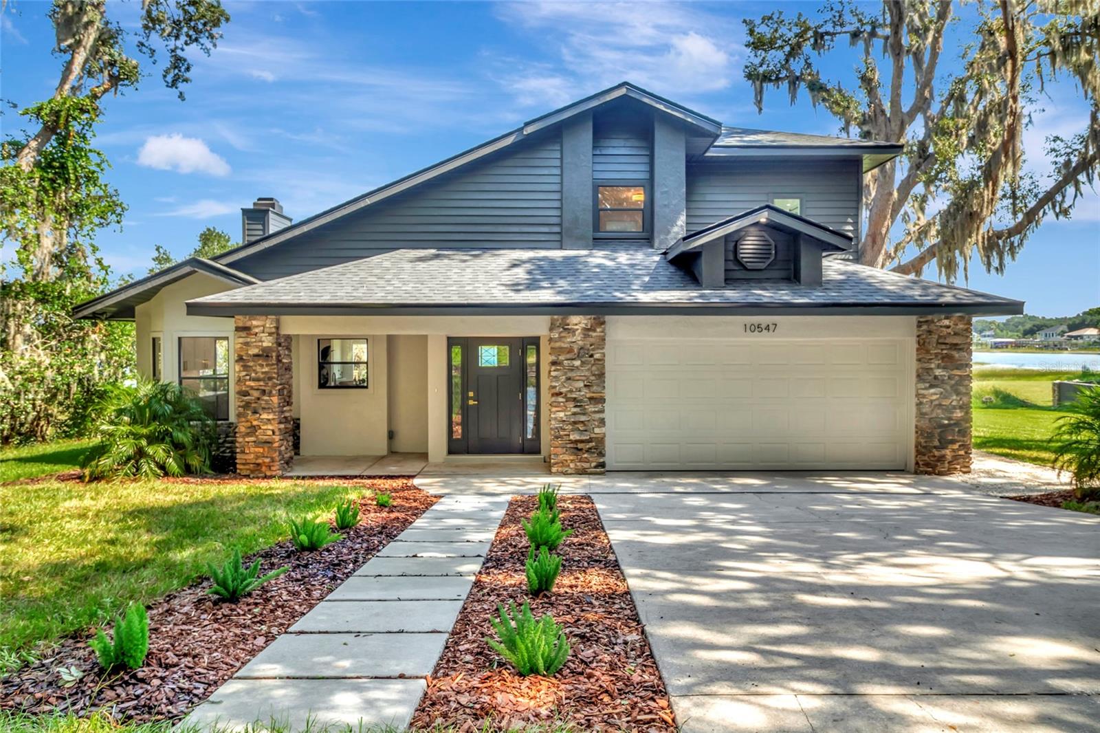 Photo of 10547 LAKESHORE DRIVE CLERMONT FL 34711