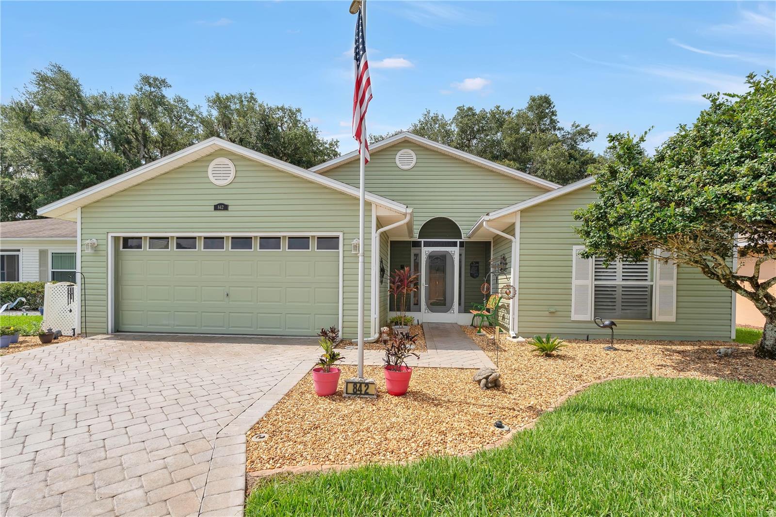 Photo of 842 OLD OAKS LANE LEESBURG FL 34748