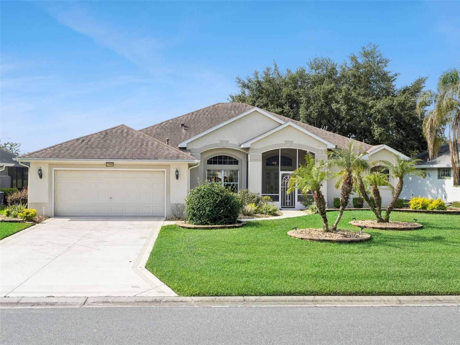 Photo of 21606 KING HENRY AVENUE LEESBURG FL 34748