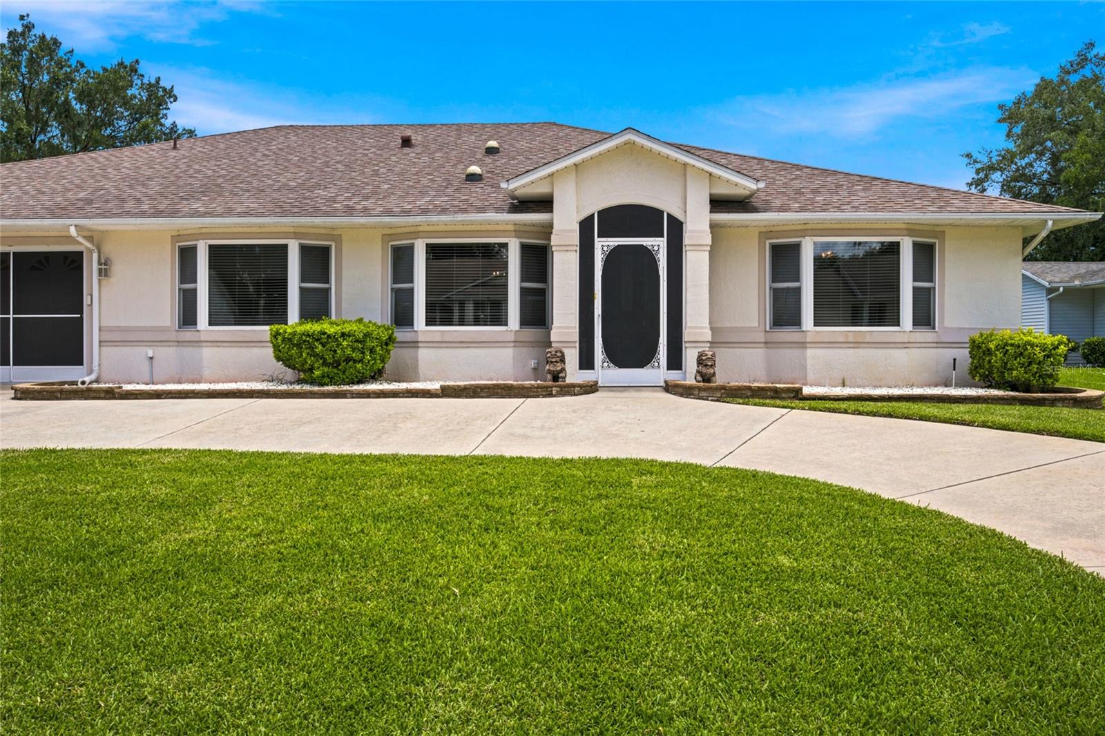 Photo of 27202 RACQUET CIRCLE LEESBURG FL 34748