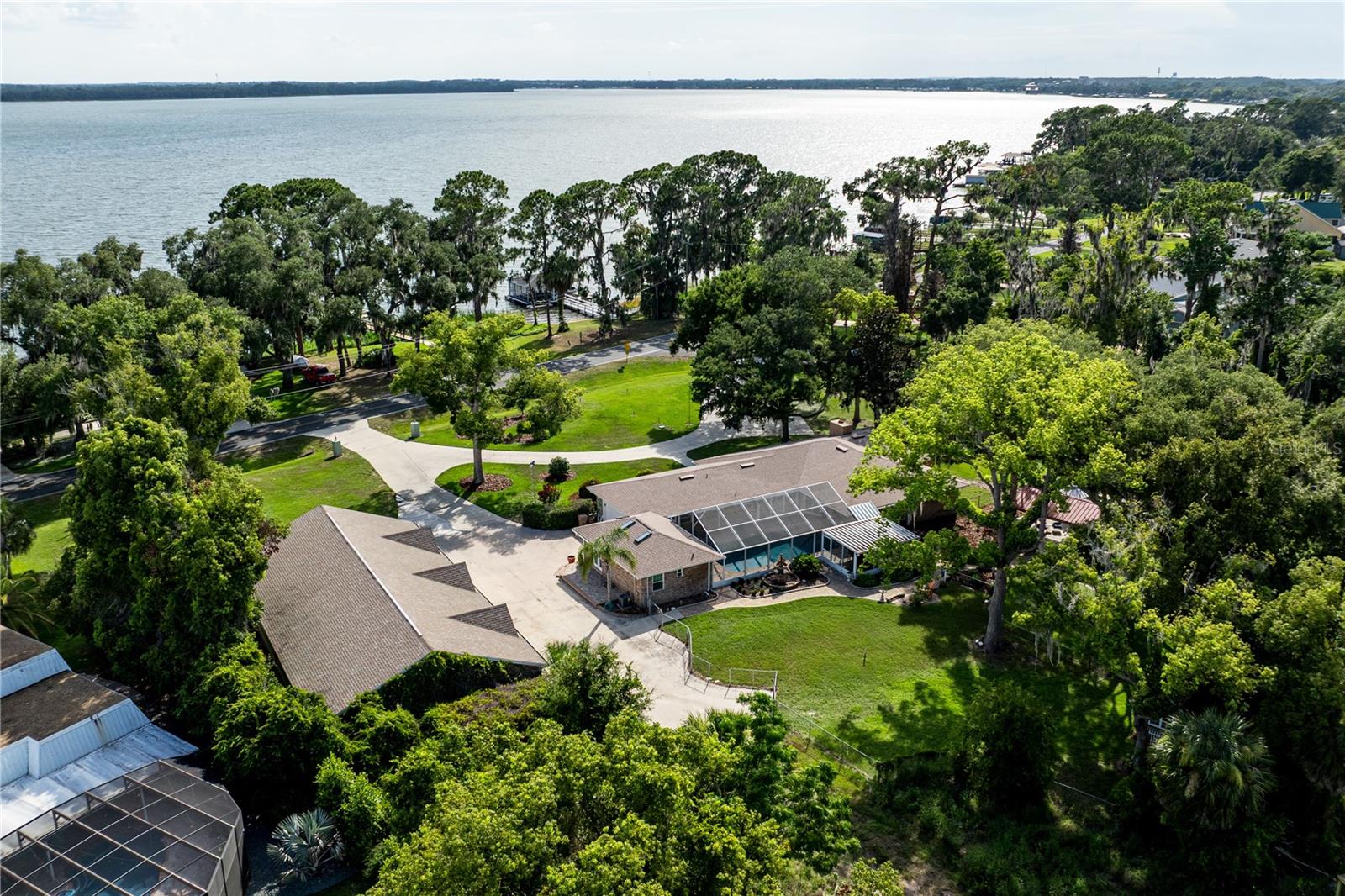 Photo of 32834 LAKESHORE DRIVE TAVARES FL 32778