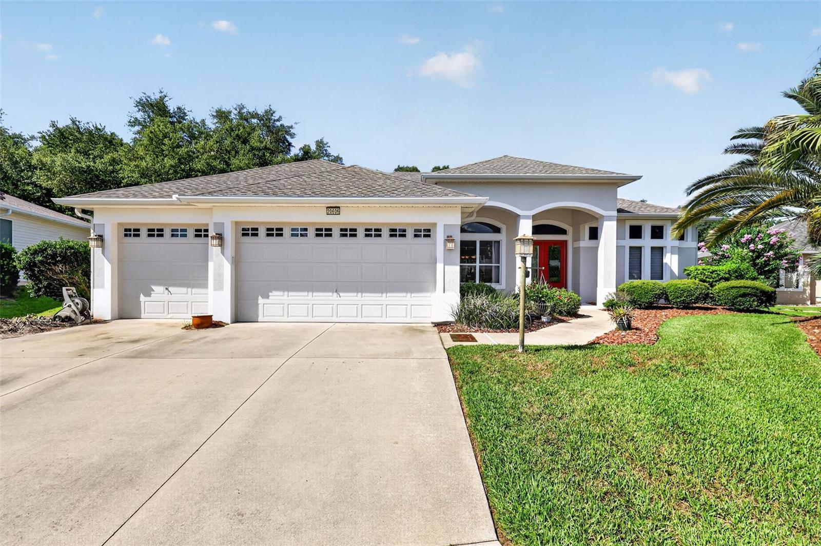 Photo of 20606 QUEEN ALEXANDRA DRIVE LEESBURG FL 34748