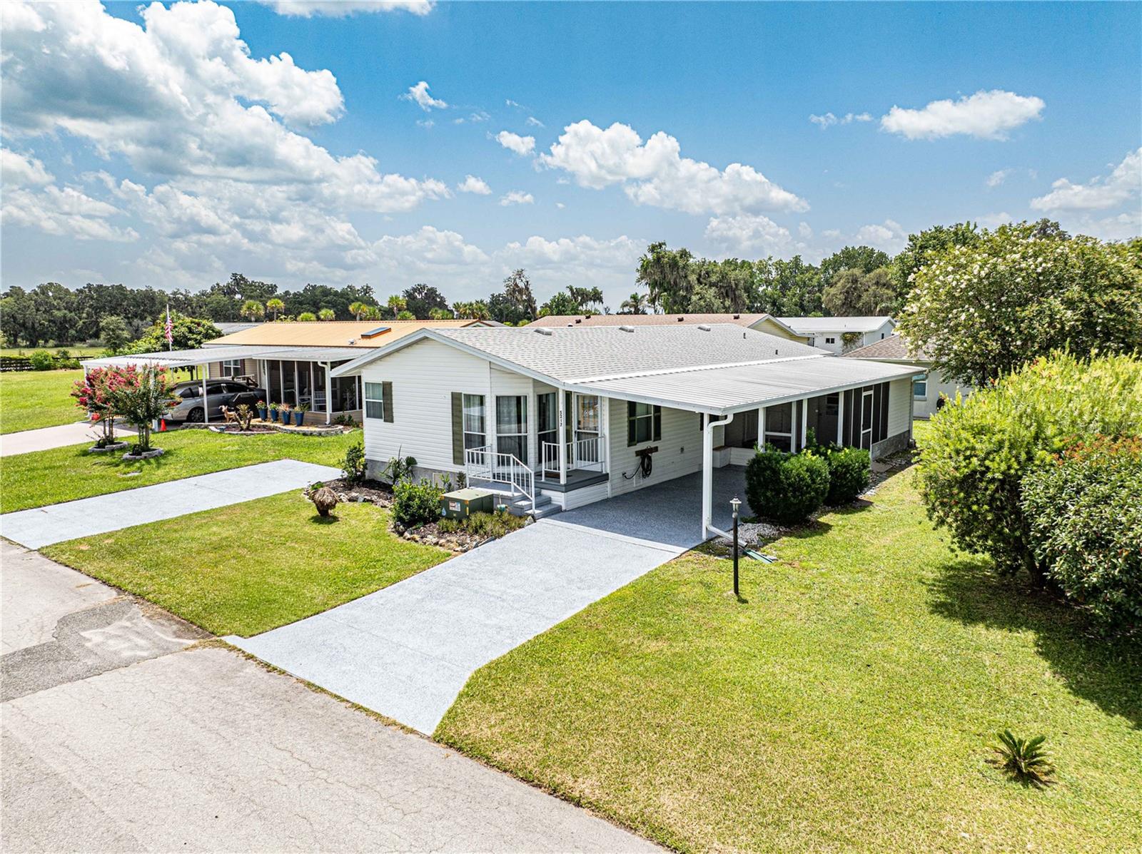 Photo of 5217 CAMBRIDGE COURT WILDWOOD FL 34785