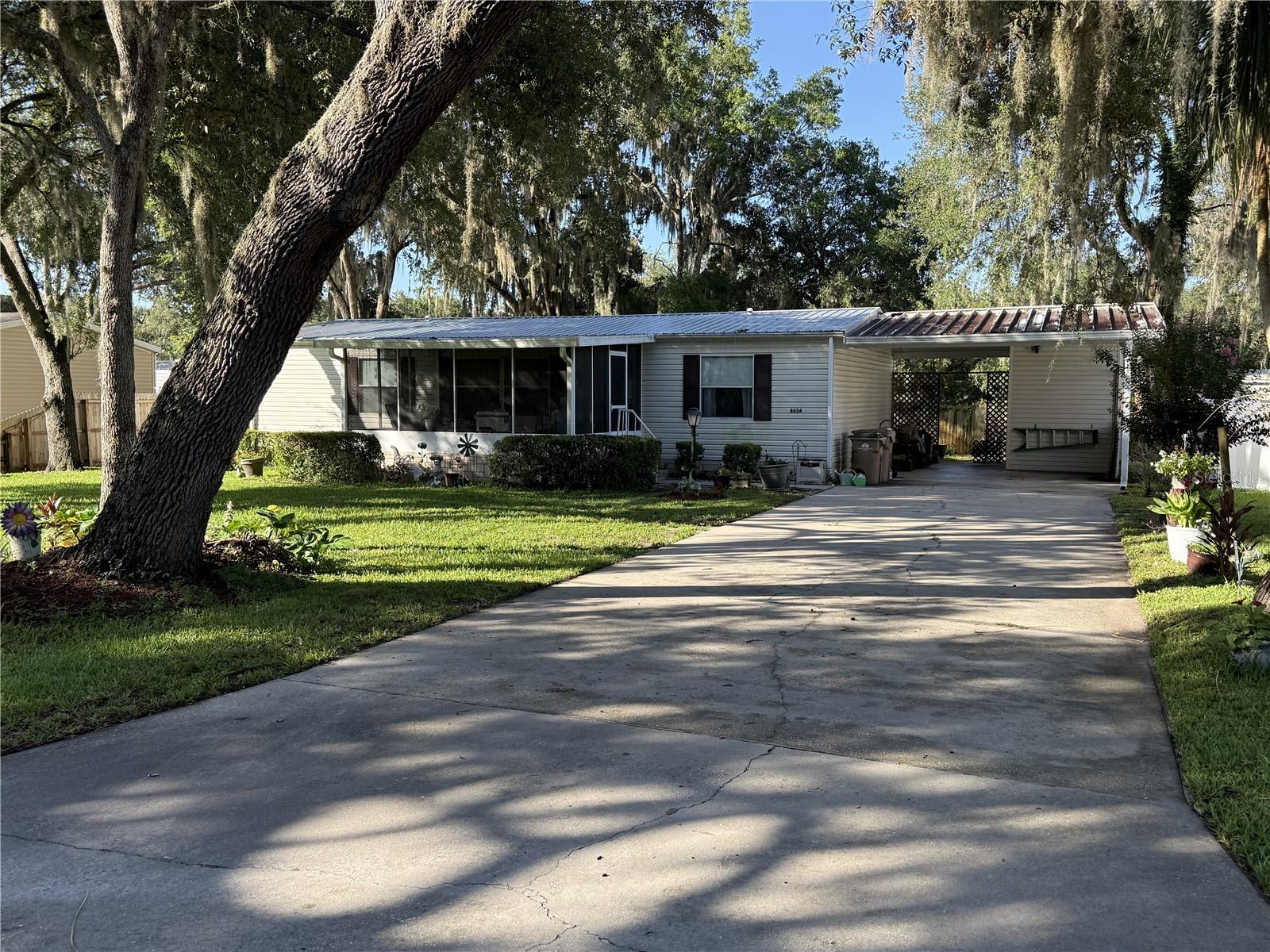 Photo of 8634 TREASURE ISLAND ROAD LEESBURG FL 34788
