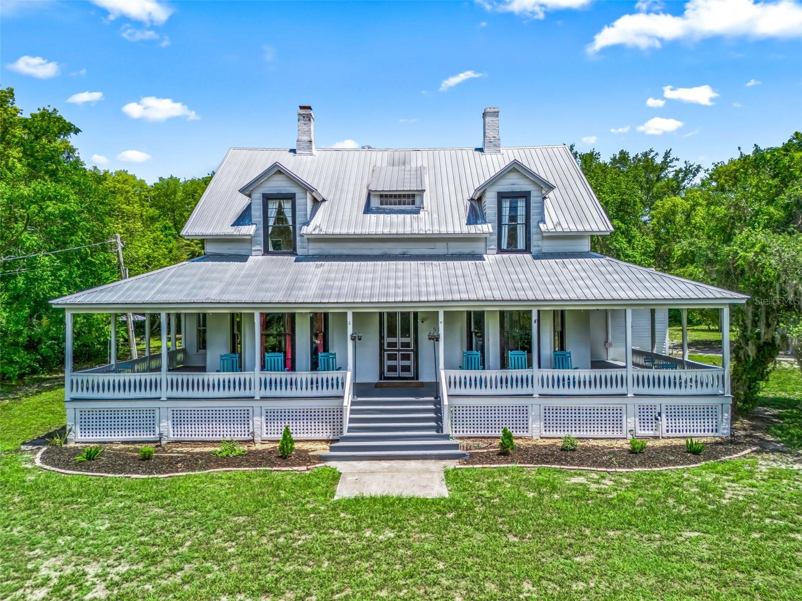 Photo of 511 E MIRROR LAKE DRIVE FRUITLAND PARK FL 34731