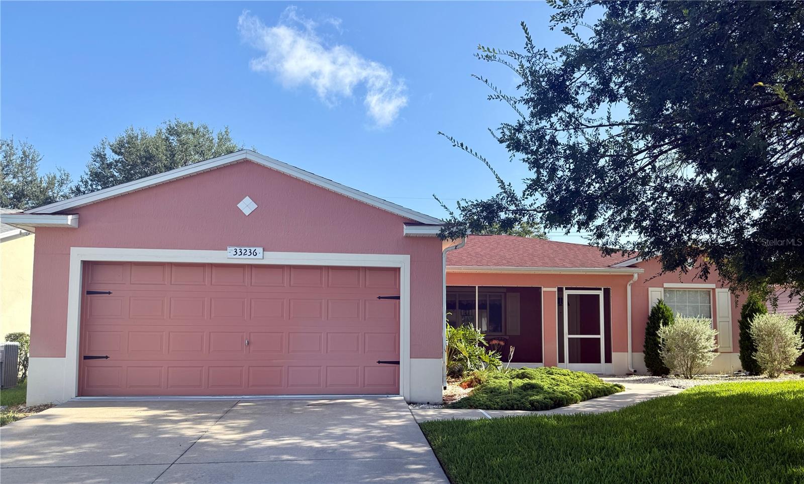 Photo of 33236 GRAND CYPRESS WAY LEESBURG FL 34748