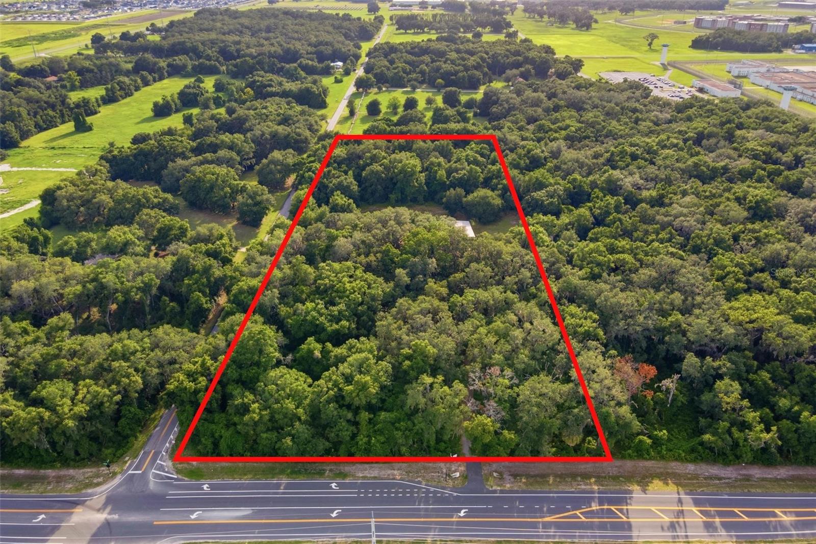 Photo of 7112 MARSH BEND TRAIL WILDWOOD FL 34785