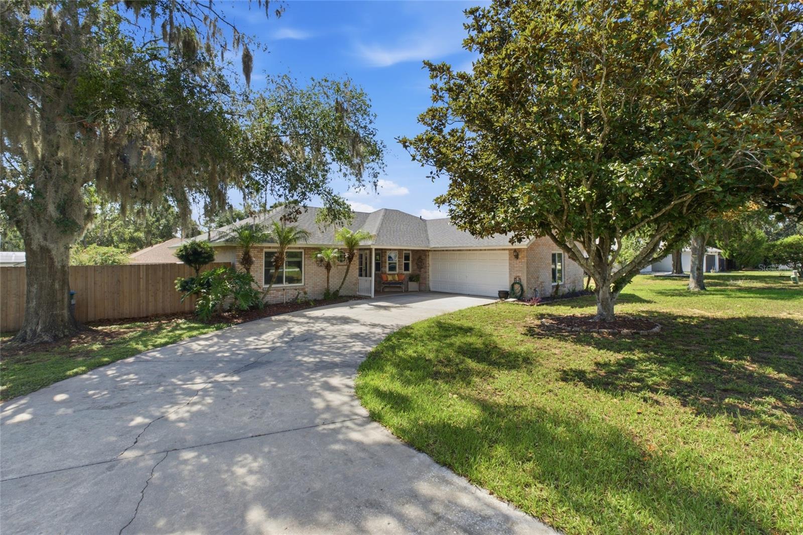 Photo of 17522 HILLSIDE DRIVE MONTVERDE FL 34756