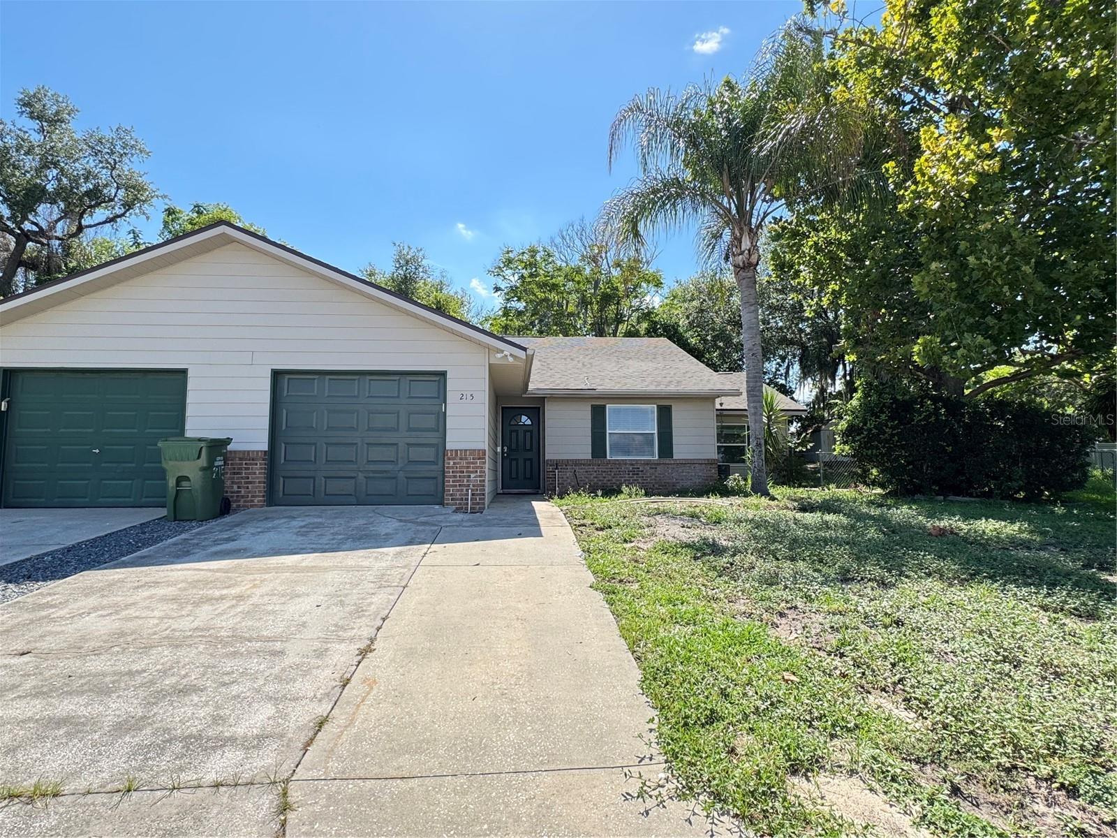 Photo of 215 FERNWOOD ST LEESBURG FL 34748