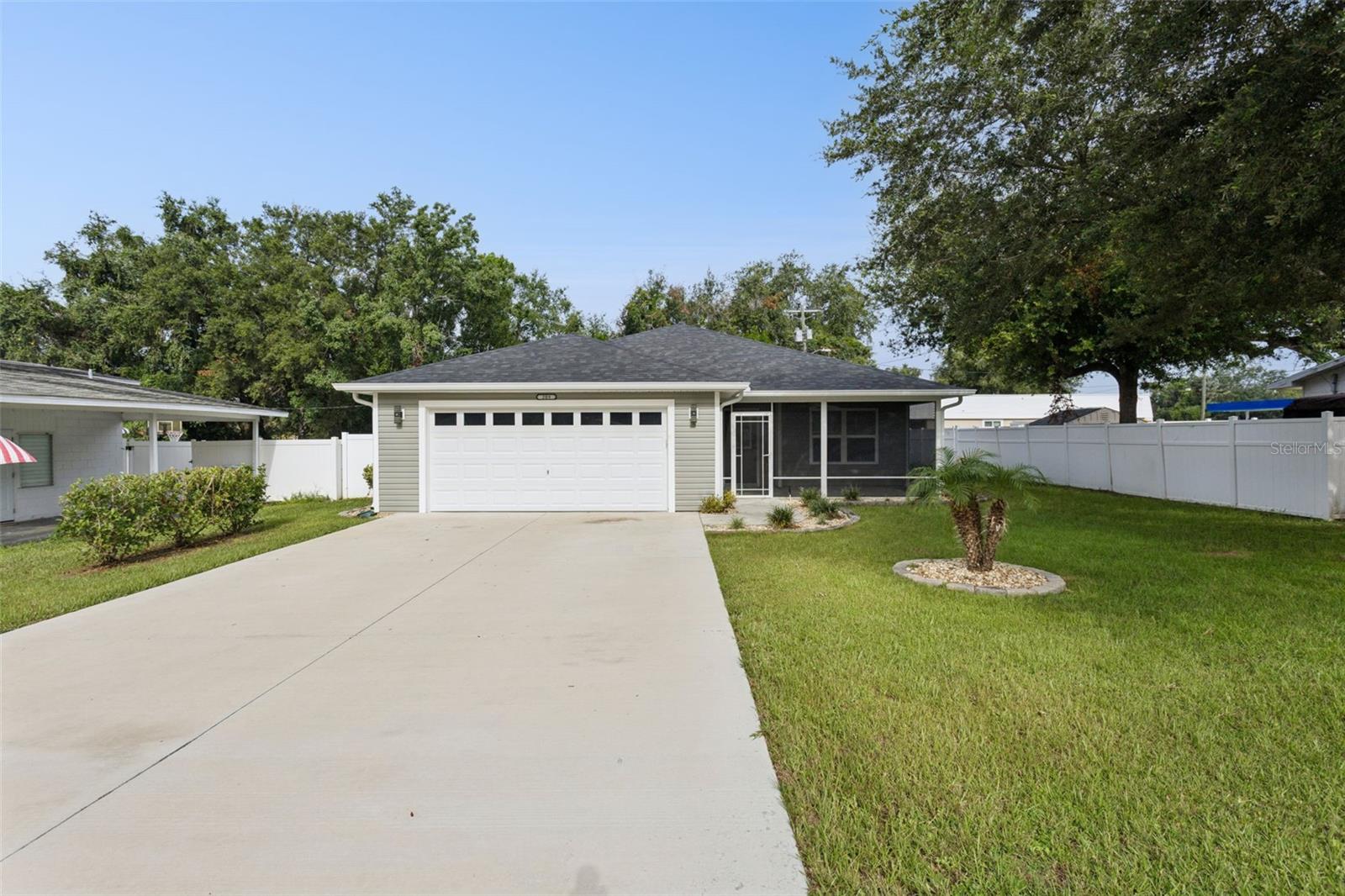 Photo of 209 JEAN STREET TAVARES FL 32778