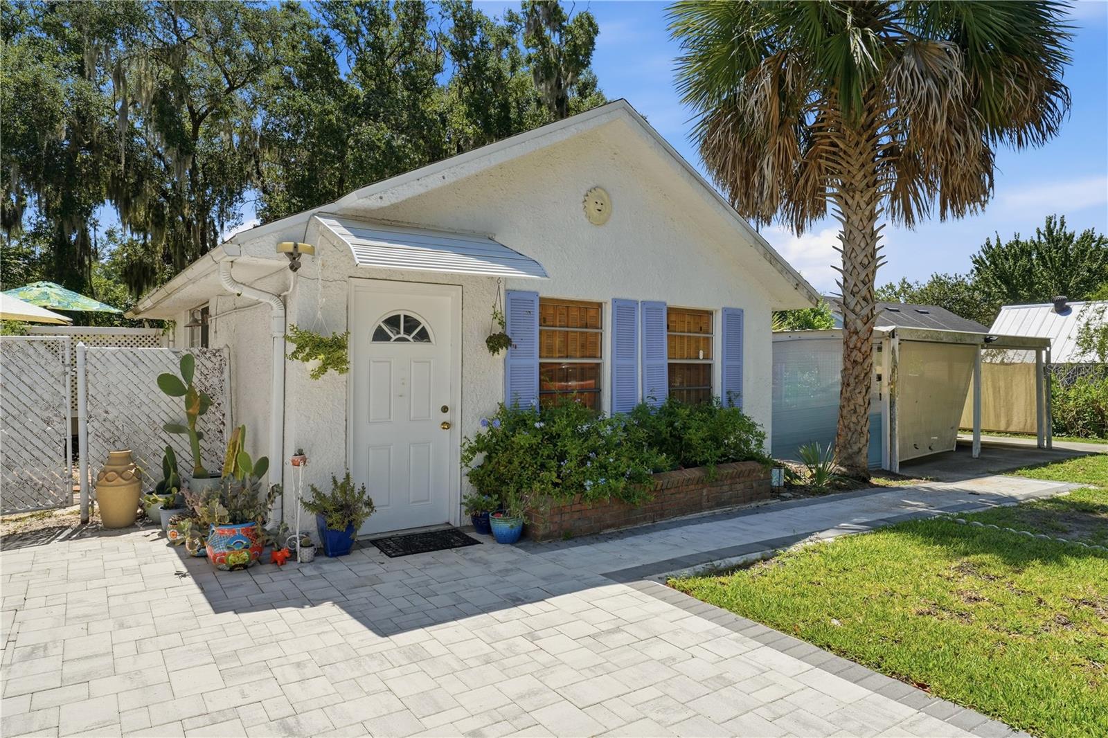Photo of 206 E 9TH AVENUE MOUNT DORA FL 32757