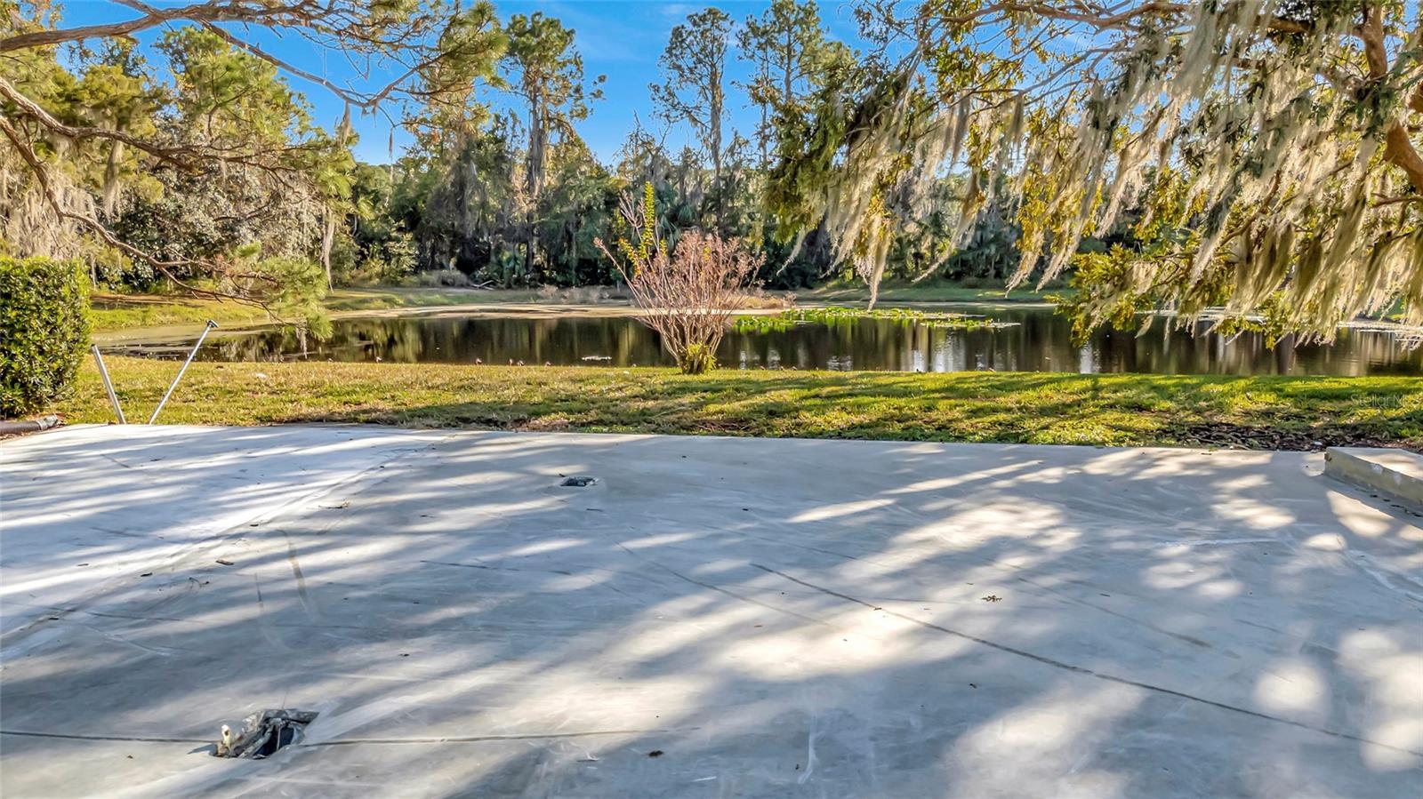 Photo of 722 LANDRY LANE TAVARES FL 32778