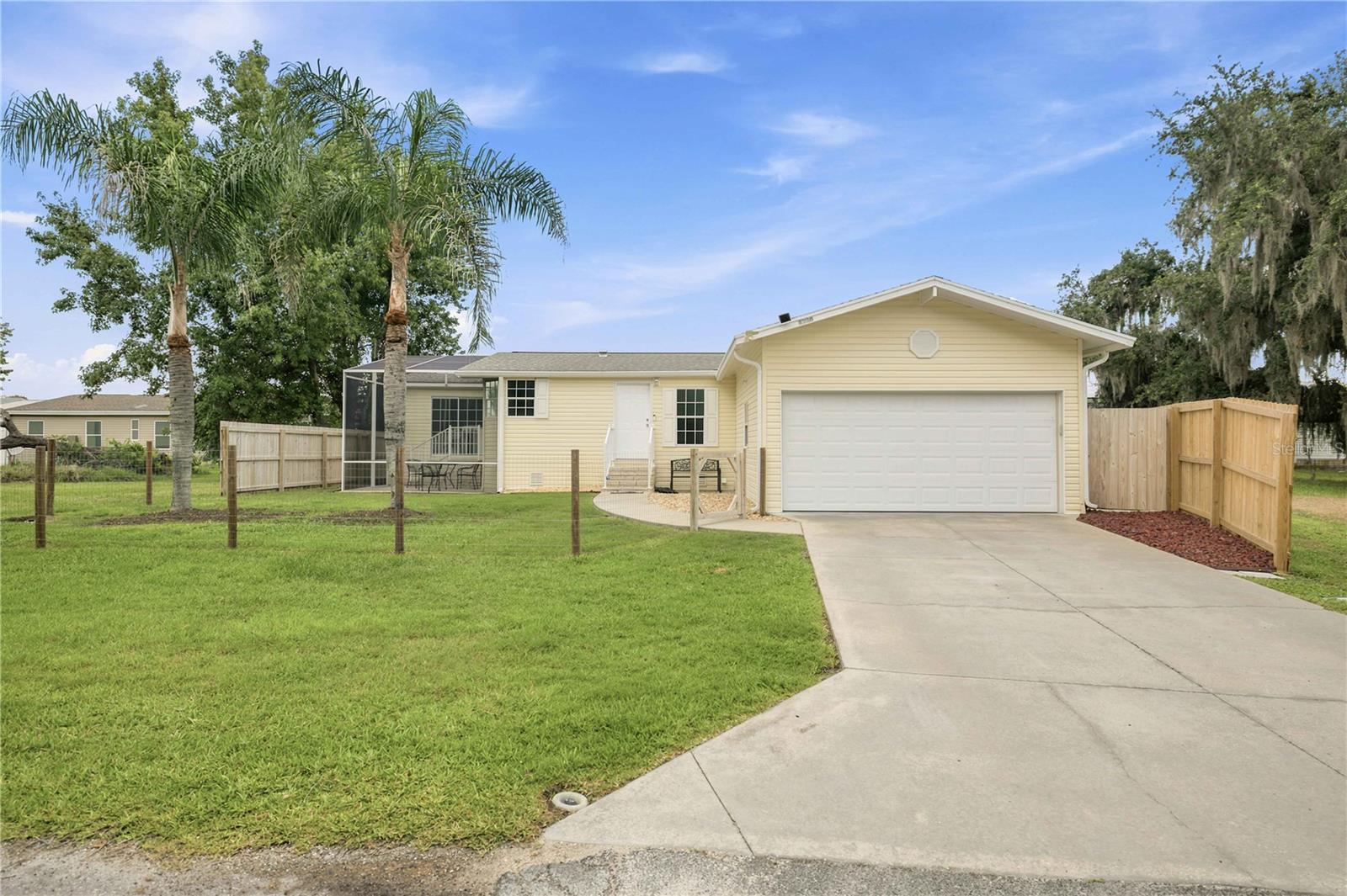 Photo of 5230 LEXINGTON CIRCLE WILDWOOD FL 34785