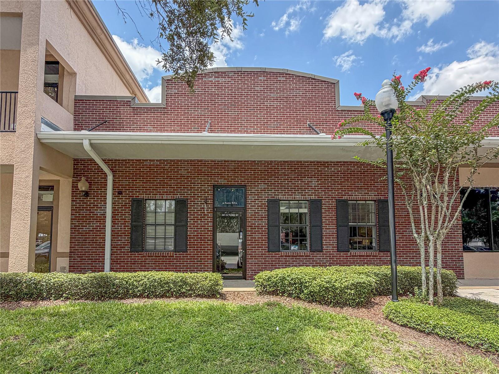 Photo of 301 S TUBB STREET #B2 OAKLAND FL 34760