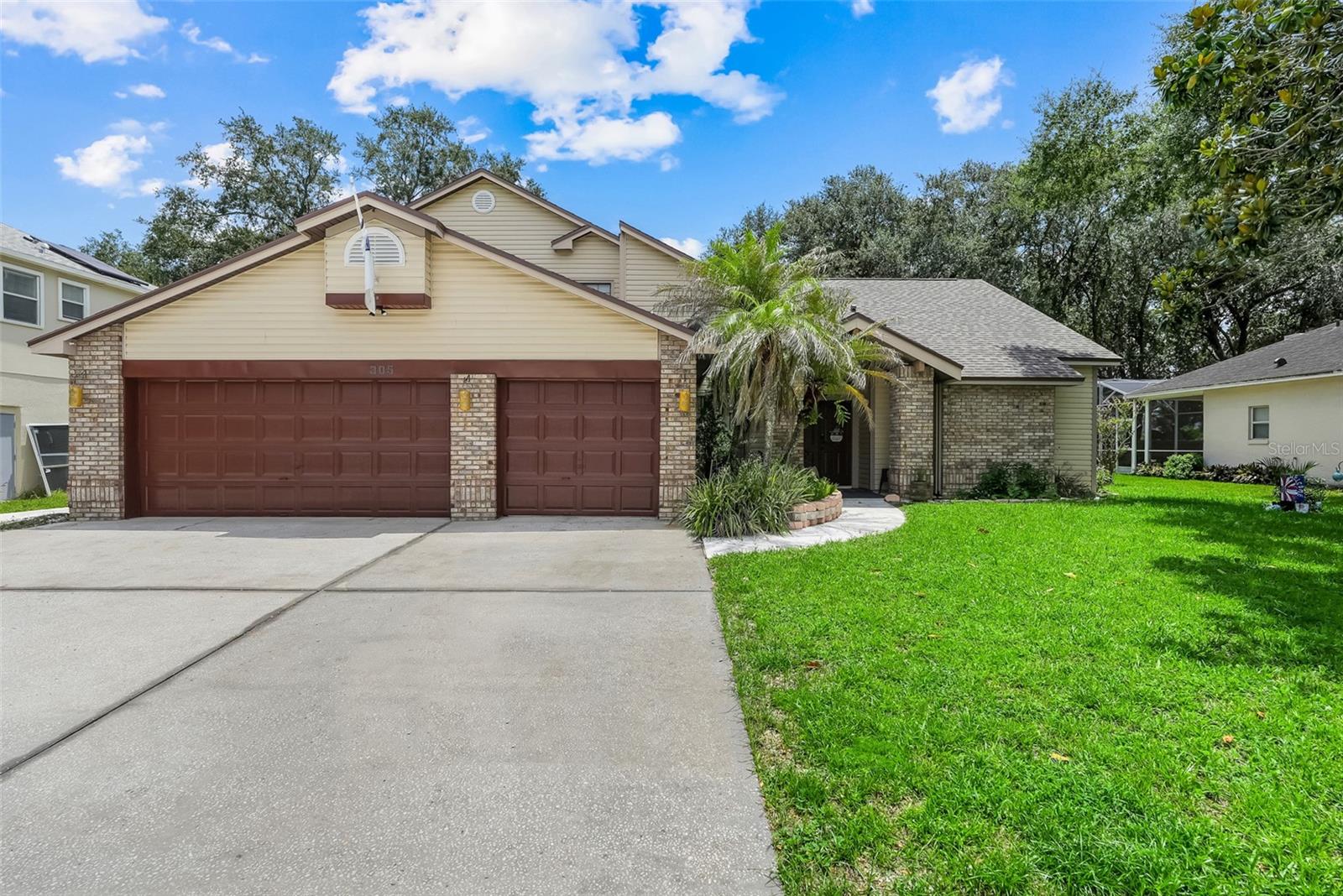 Photo of 305 FORREST CREST COURT OCOEE FL 34761