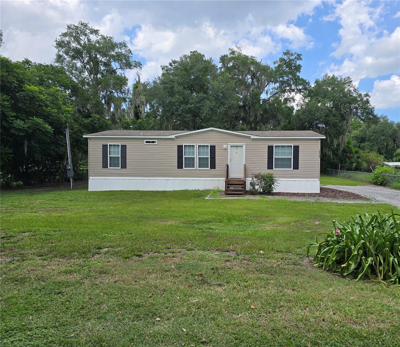Photo of 2435 MYER AVENUE LEESBURG FL 34748