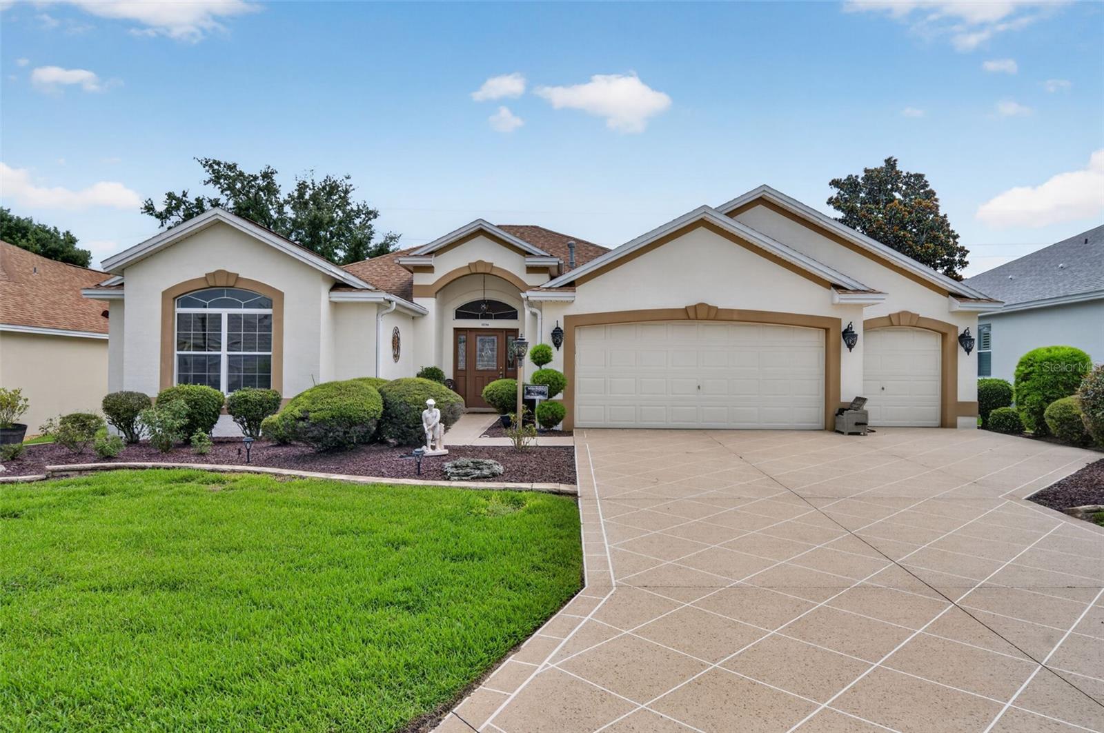 Photo of 17246 SE 85TH WILLOWICK CIRCLE THE VILLAGES FL 32162