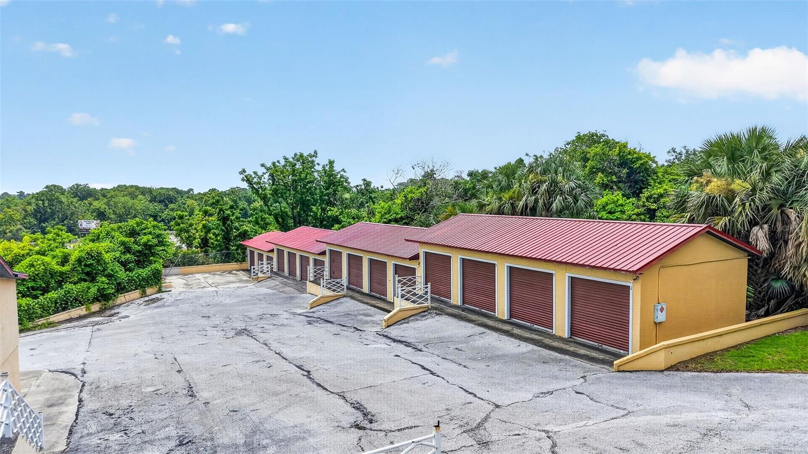 Photo of 2766 US HIGHWAY 441/27 HIGHWAY FRUITLAND PARK FL 34731