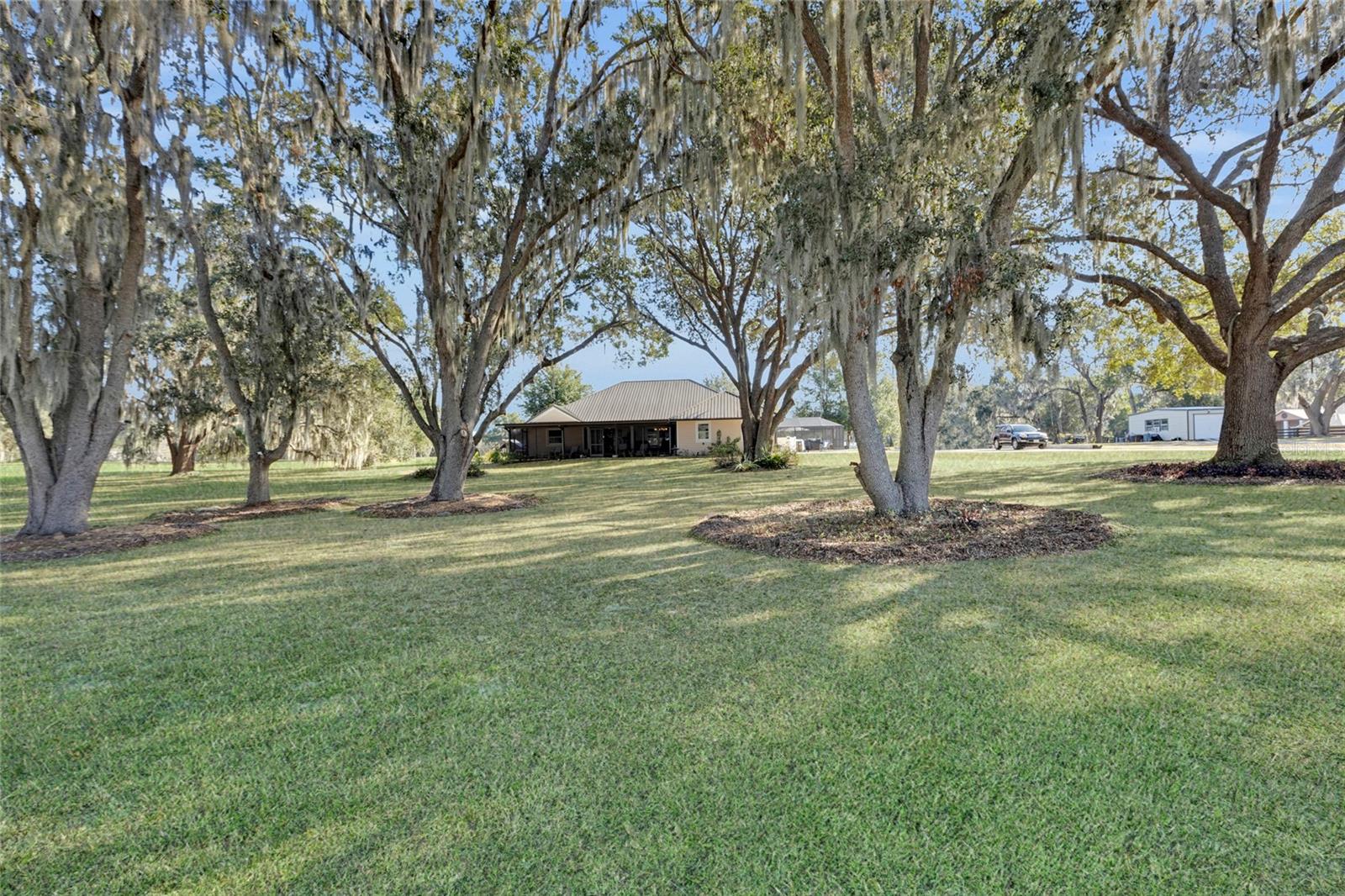 Photo of 400 CARMAN DRIVE LEESBURG FL 34748