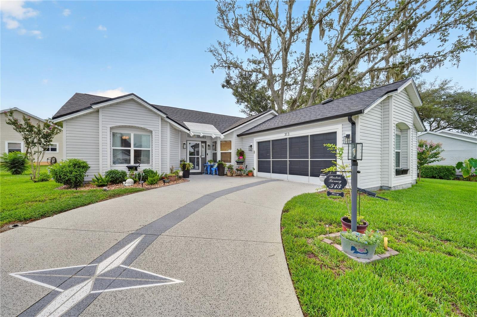 Photo of 313 GONZALES PLACE LADY LAKE FL 32159
