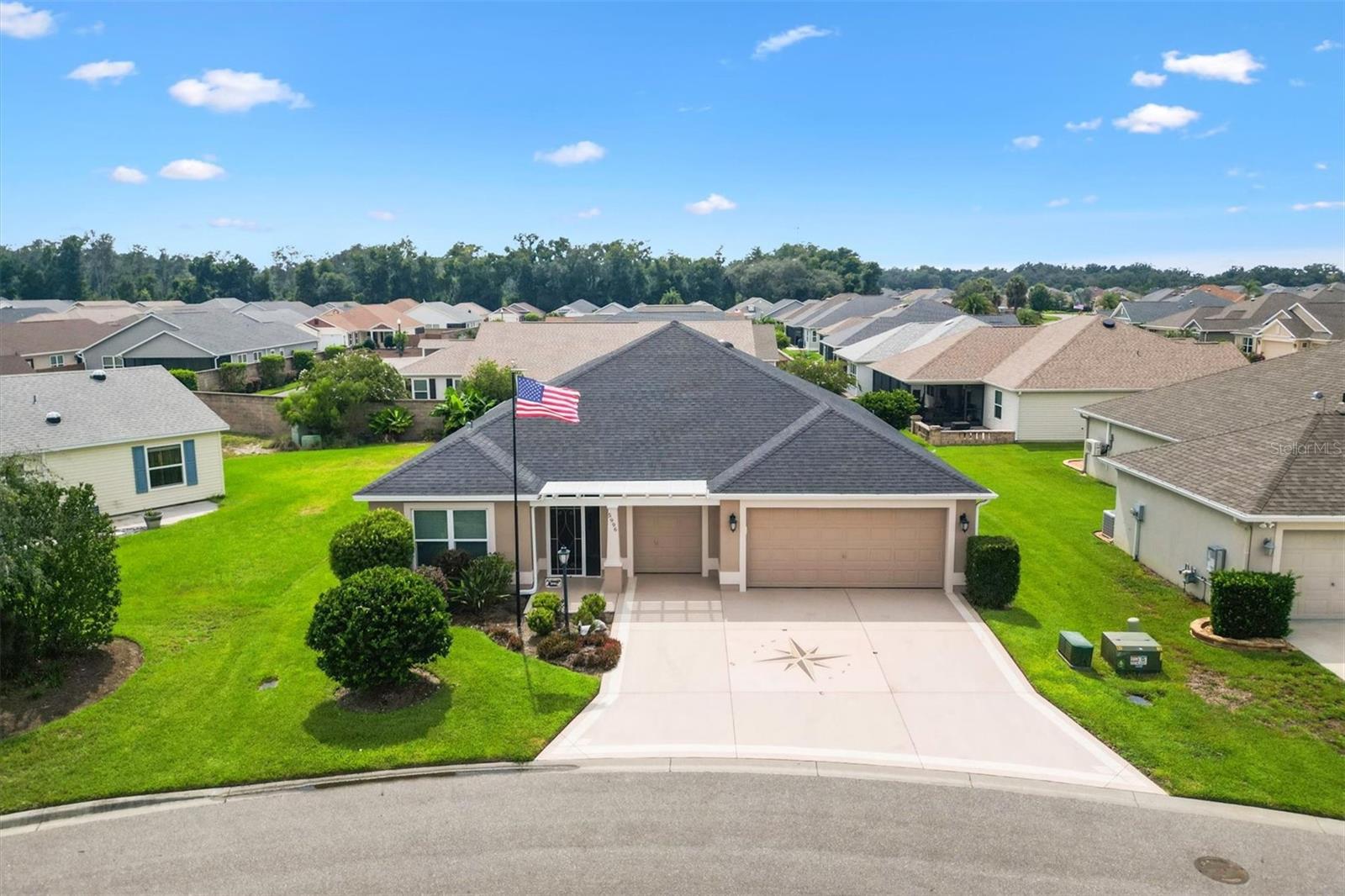 Photo of 5996 DELPHINA LOOP THE VILLAGES FL 32163