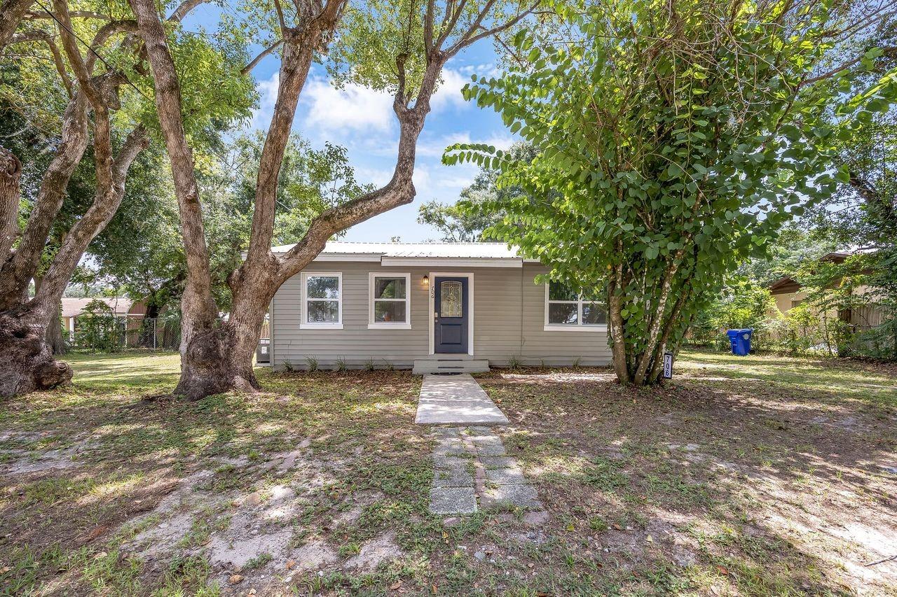 Photo of 706 N OLD WIRE ROAD WILDWOOD FL 34785