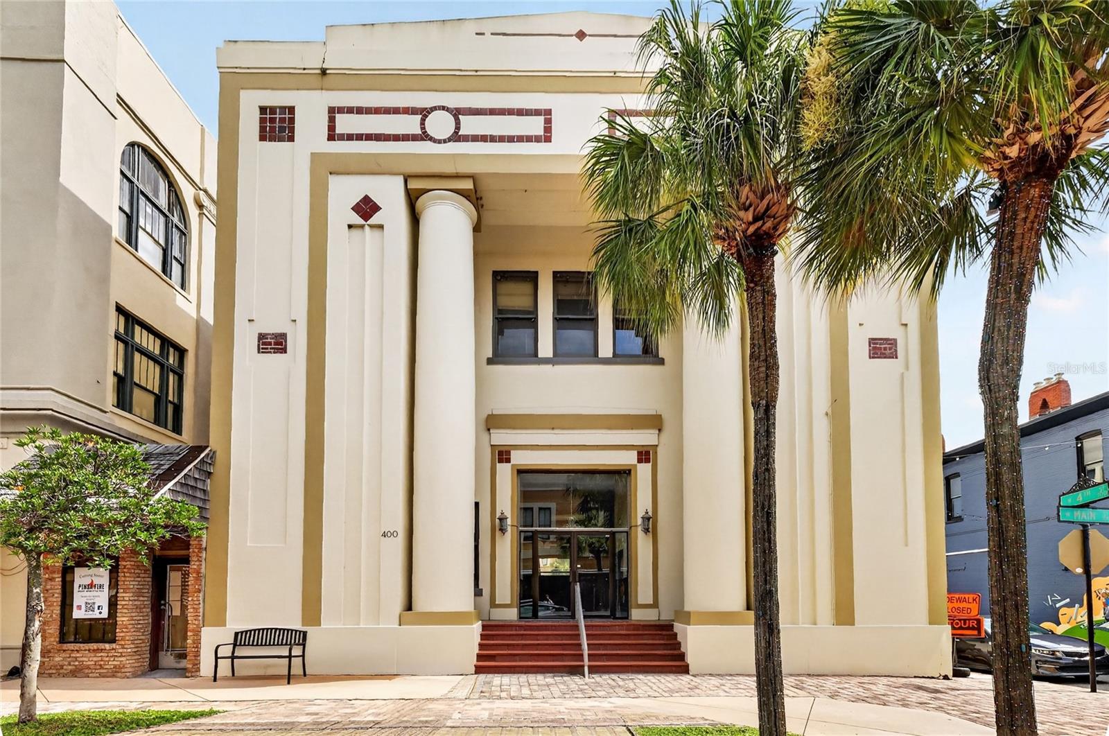 Photo of 400 W MAIN STREET LEESBURG FL 34748