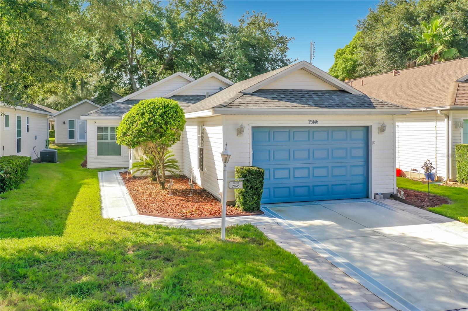 Photo of 25146 CRANES ROOST CIRCLE LEESBURG FL 34748
