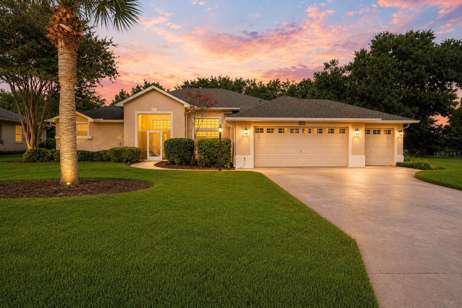 Photo of 20554 QUEEN ALEXANDRA DRIVE LEESBURG FL 34748