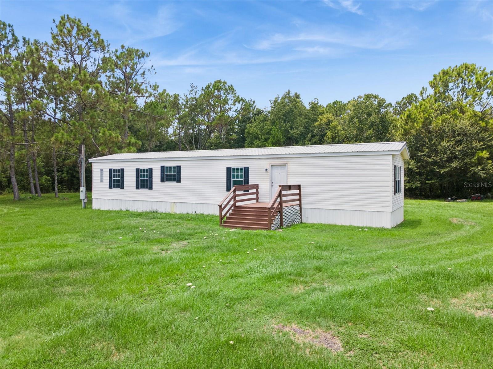 Photo of 14420 COMMONWEALTH AVENUE POLK CITY FL 33868