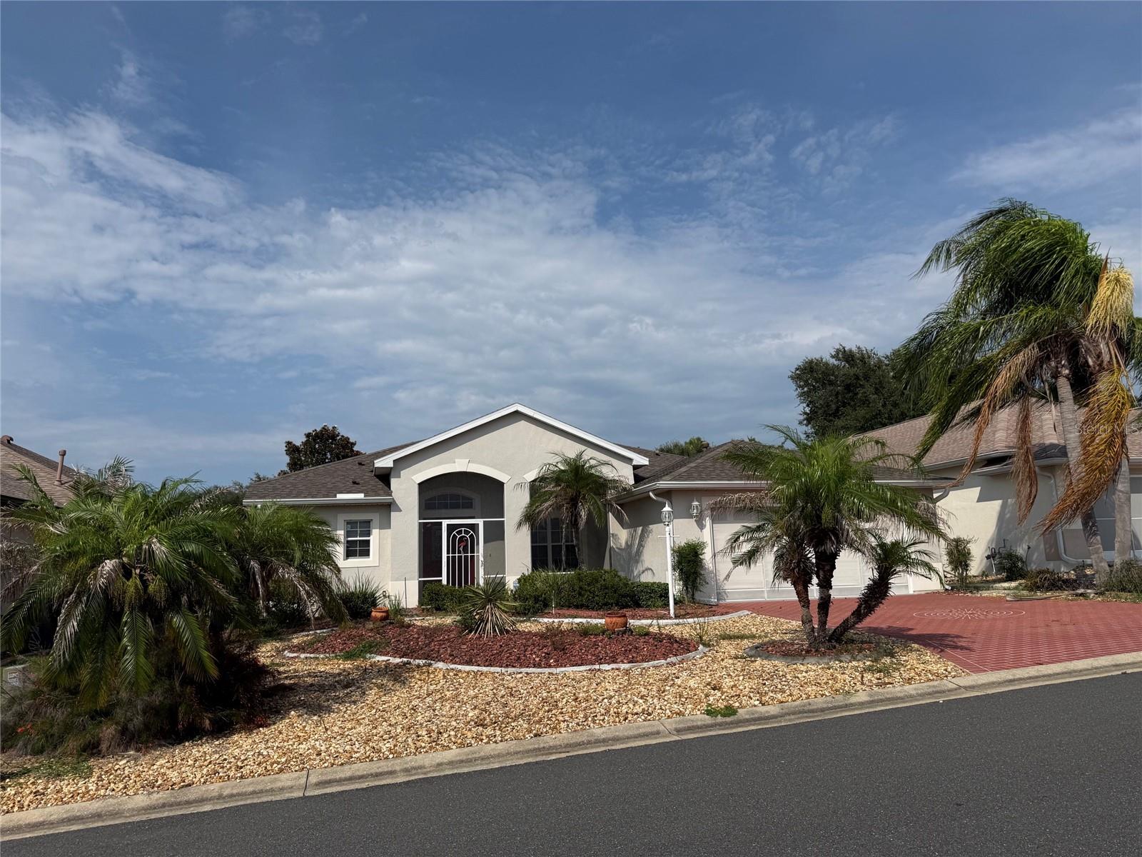 Photo of 5111 IRONSIDES COURT TAVARES FL 32778