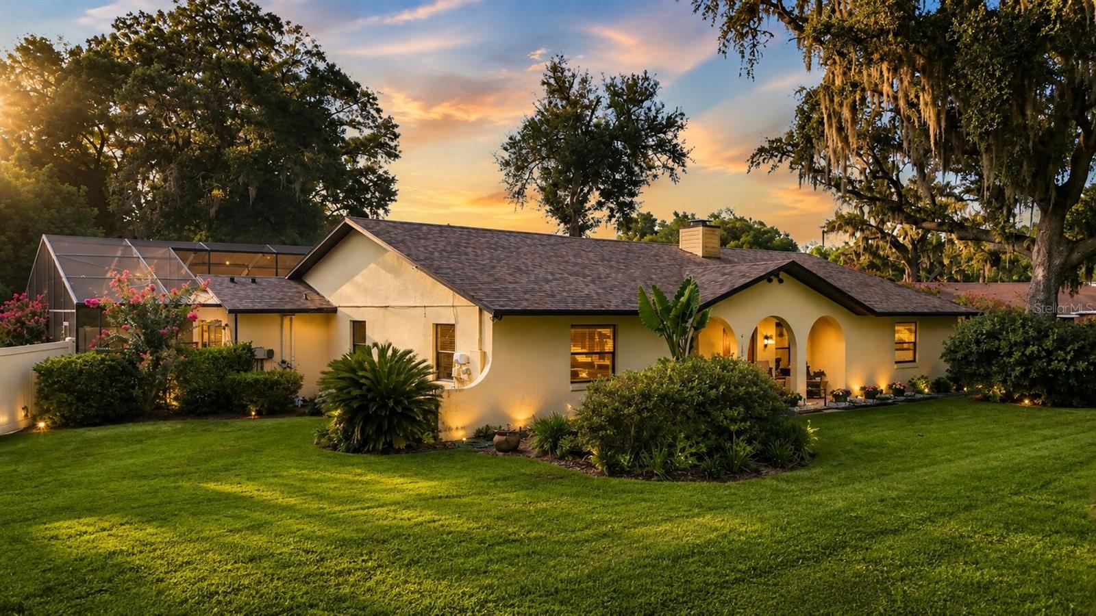 Photo of 41300 DIXIE AVENUE UMATILLA FL 32784