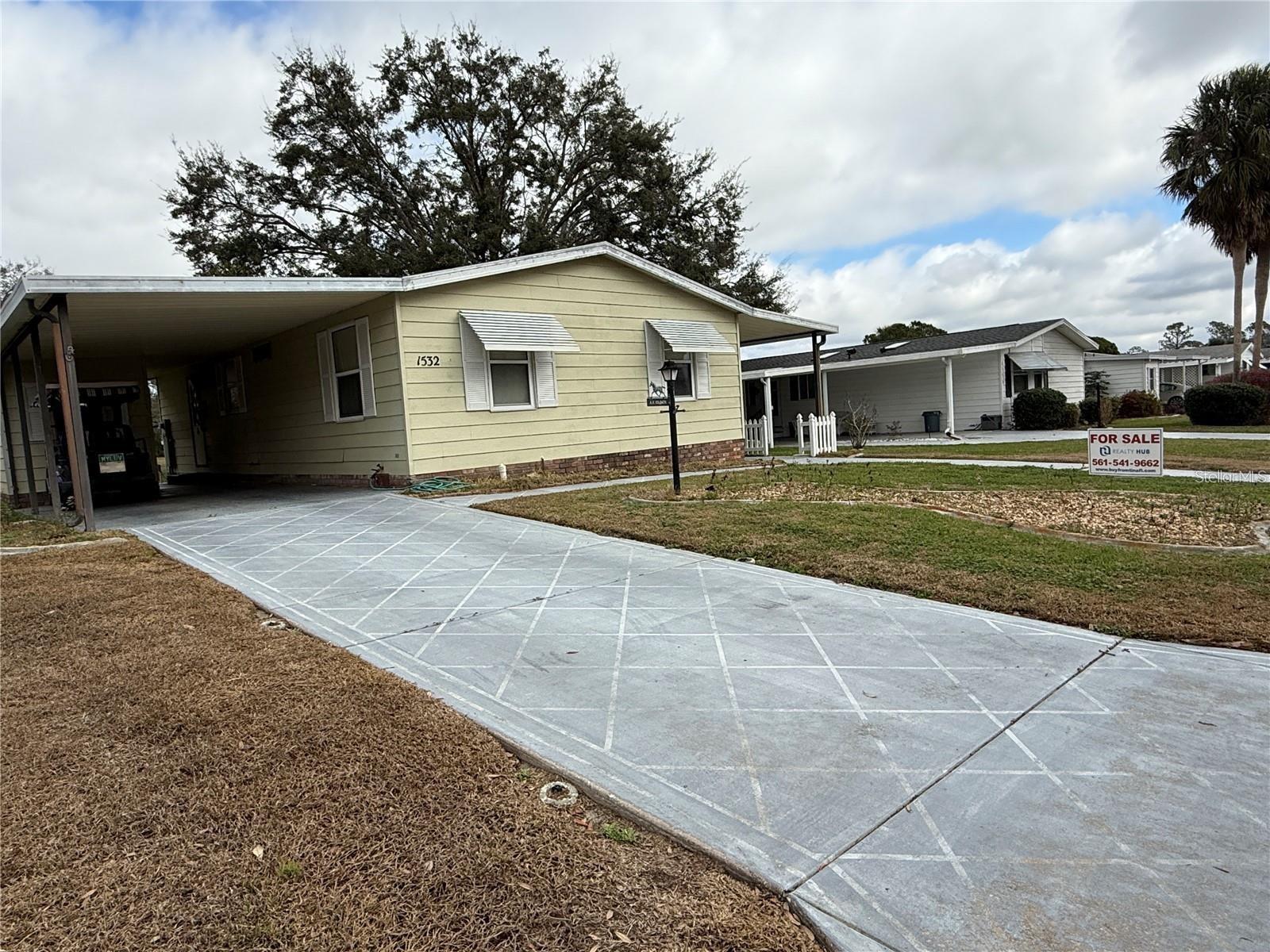 Photo of 1532 W SCHWARTZ BOULEVARD LADY LAKE FL 32159