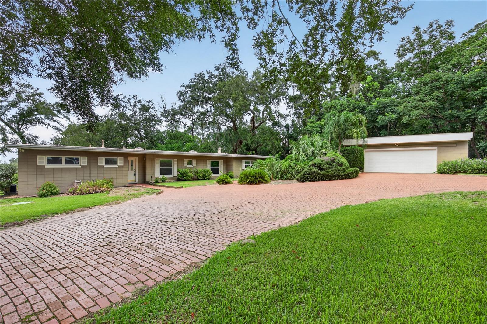 Photo of 2435 BROADVUE AVE EUSTIS FL 32726