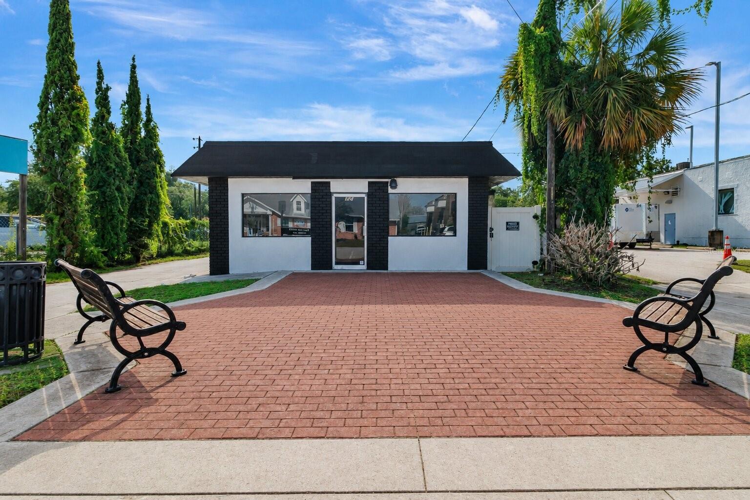 Photo of 124 N APOPKA AVENUE INVERNESS FL 34450