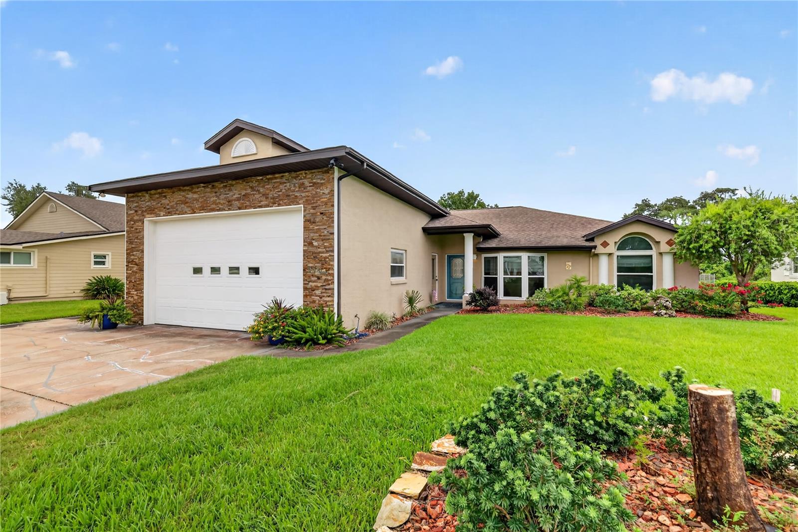 Photo of 5516 E HARBOR DRIVE FRUITLAND PARK FL 34731