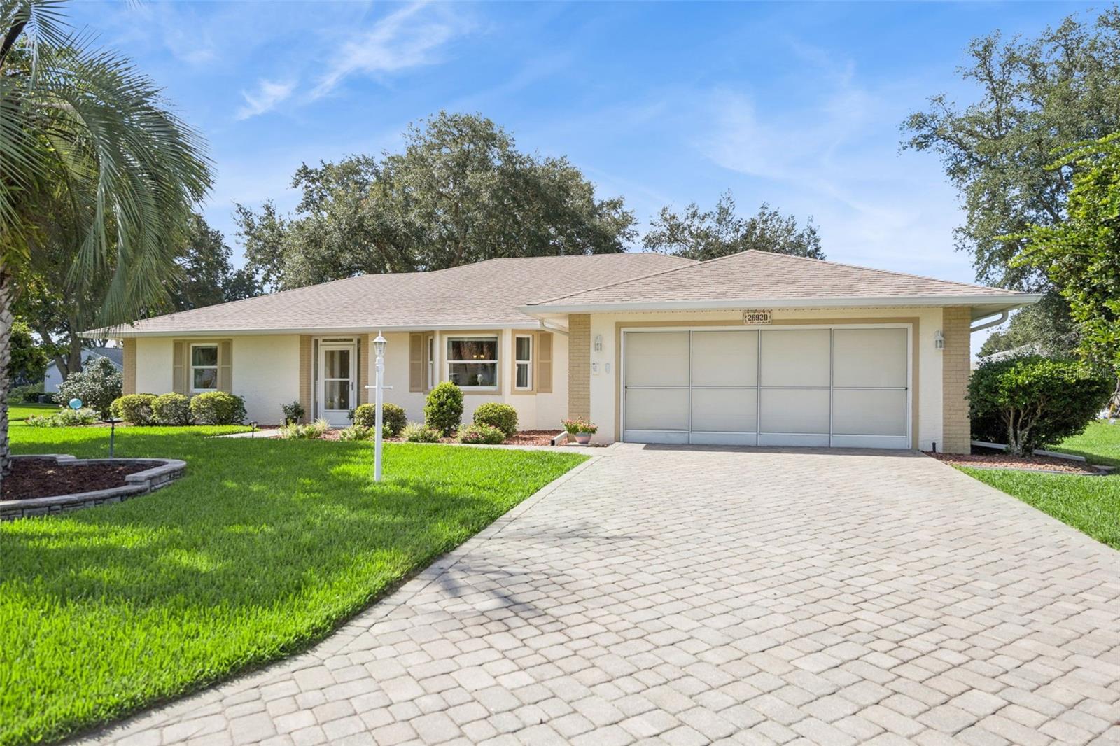 Photo of 26920 RACQUET CIRCLE LEESBURG FL 34748