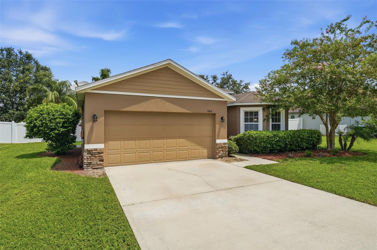 Photo of 940 FALLBROOKE AVENUE DELTONA FL 32725