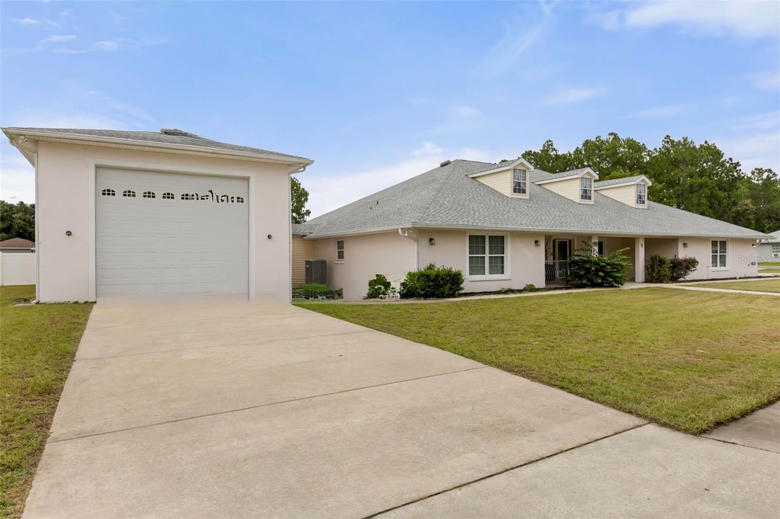 Photo of 639 MARION OAKS TRAIL OCALA FL 34473