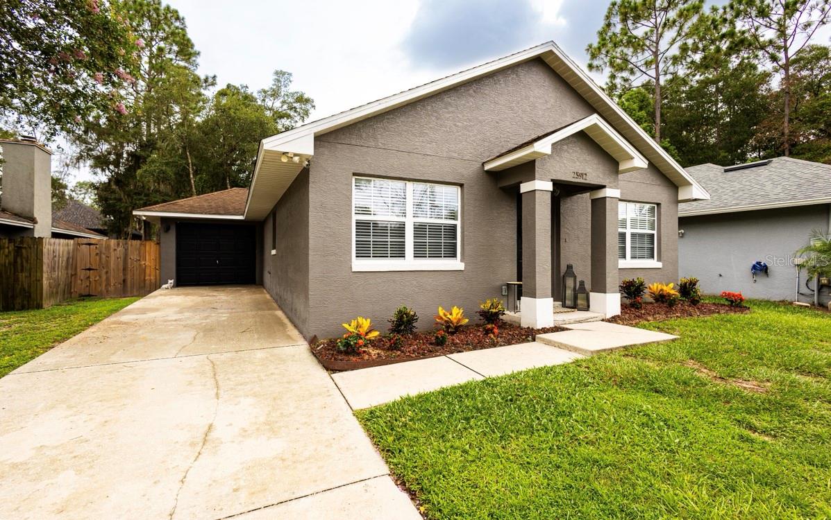 Photo of 25912 EUFAULA WAY MOUNT PLYMOUTH FL 32776