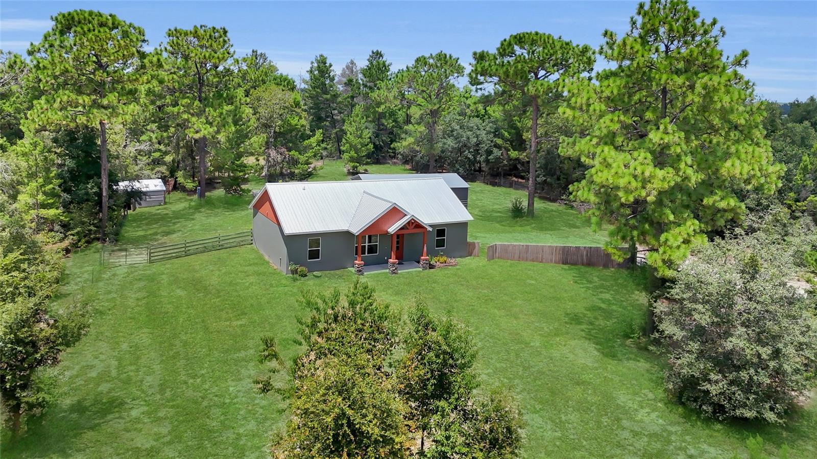 Photo of 1170 CR 543B SUMTERVILLE FL 33585
