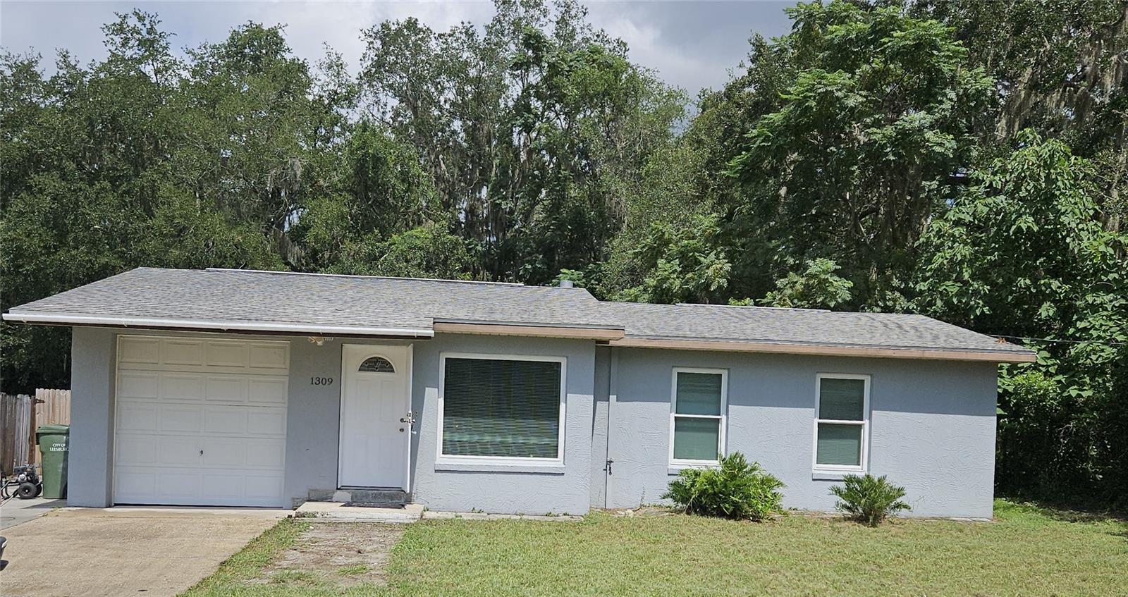 Photo of 1309 BRAEBURY DRIVE LEESBURG FL 34748