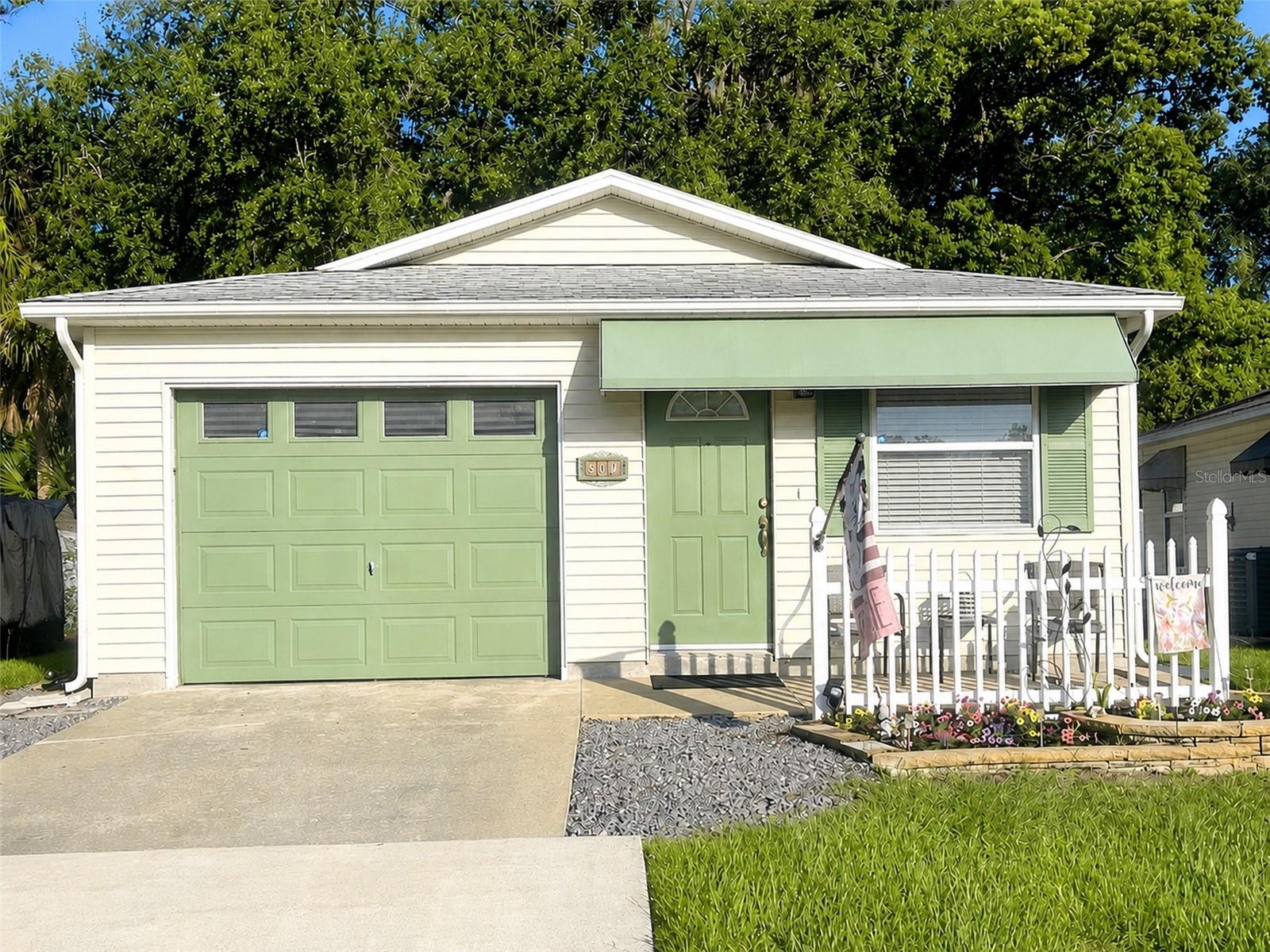 Photo of 507 COTTAGE PARK LANE LEESBURG FL 34748