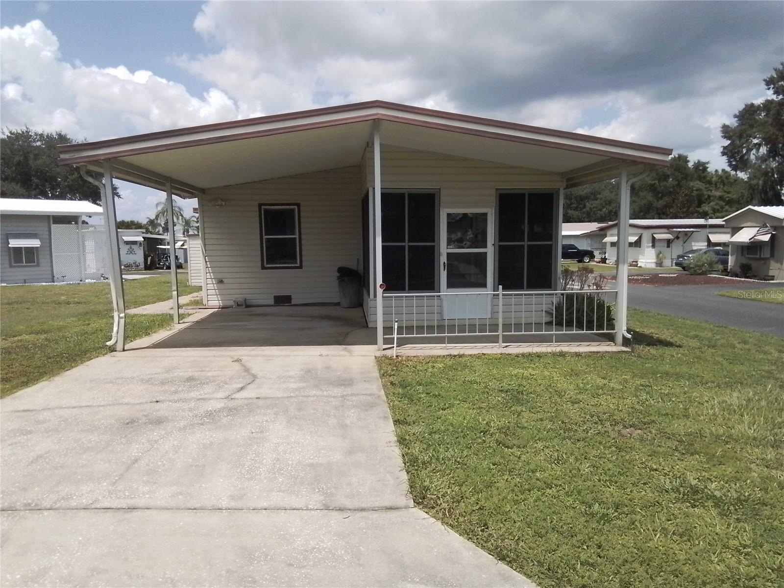 Photo of 915 MARK ROAD LEESBURG FL 34748