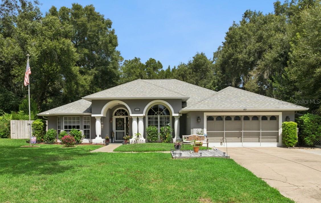Photo of 33440 LAKE BEND CIRCLE LEESBURG FL 34788