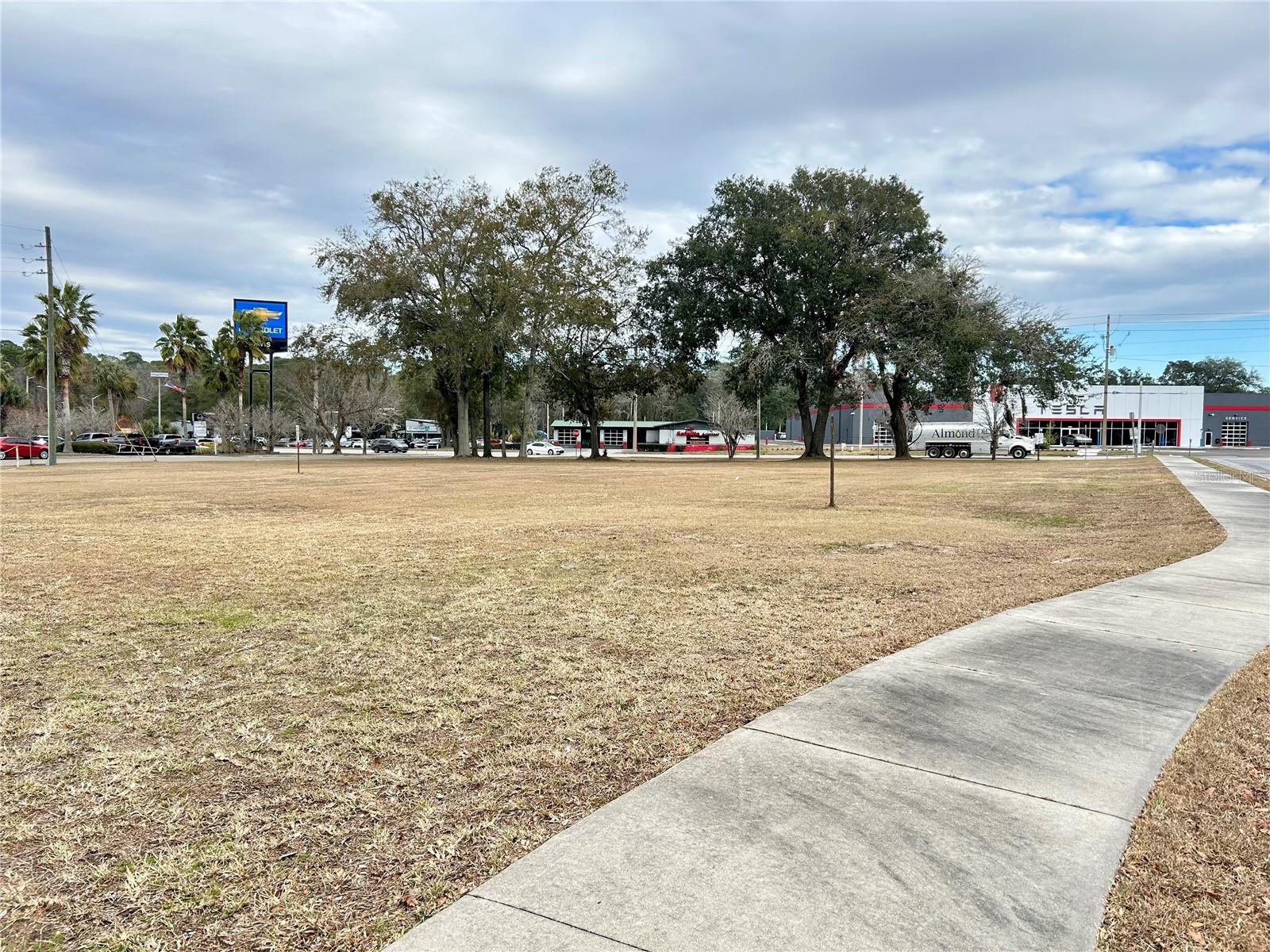 Photo of 2550 N MAIN STREET GAINESVILLE FL 32609