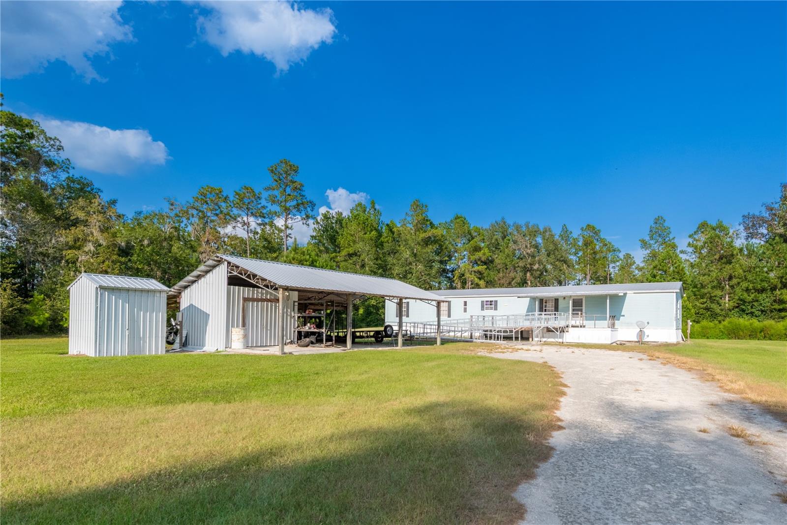 Photo of 11949 SW 160TH AVENUE BROOKER FL 32622