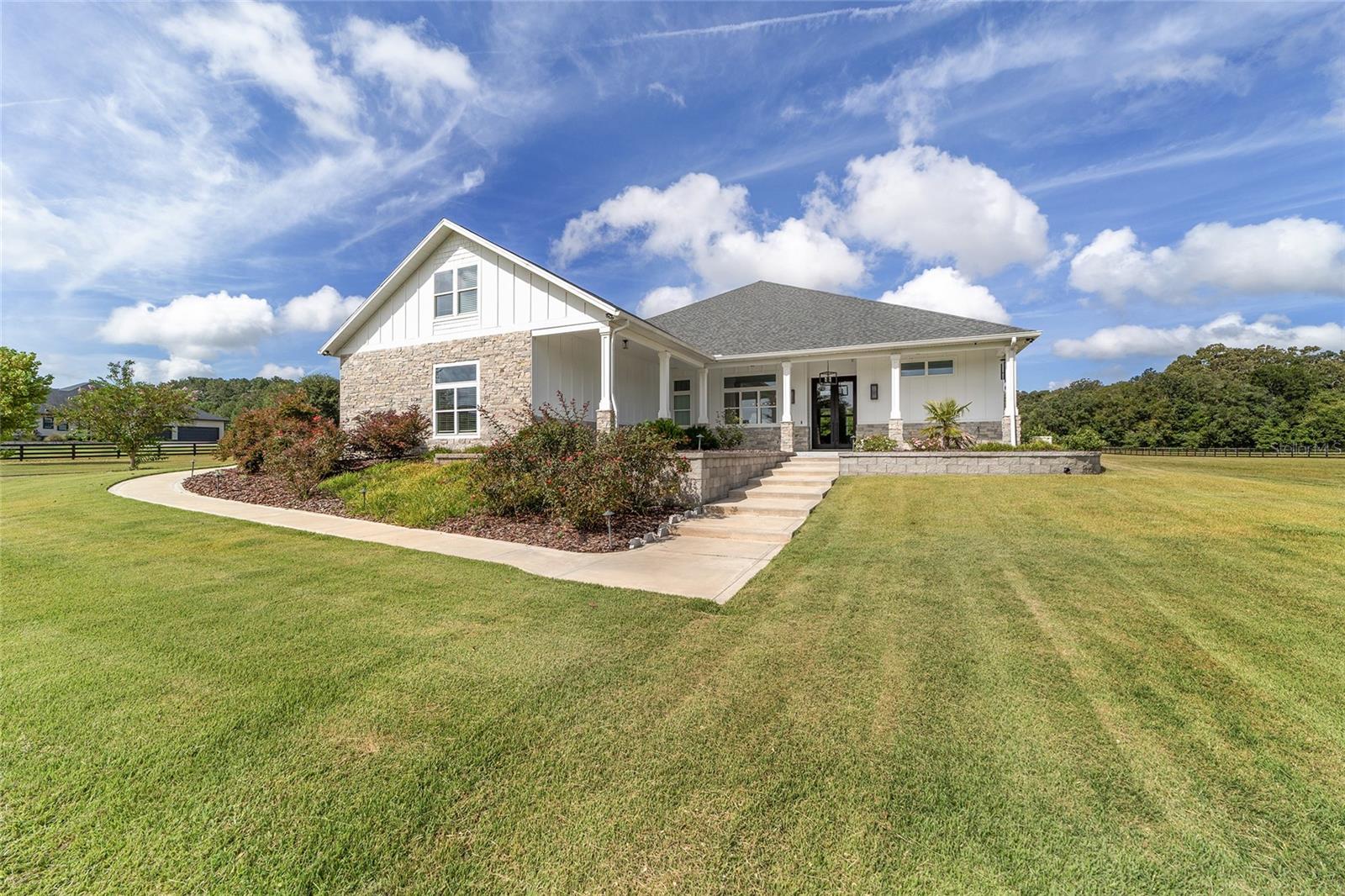 Photo of 10630 NW 153RD TERRACE ALACHUA FL 32615